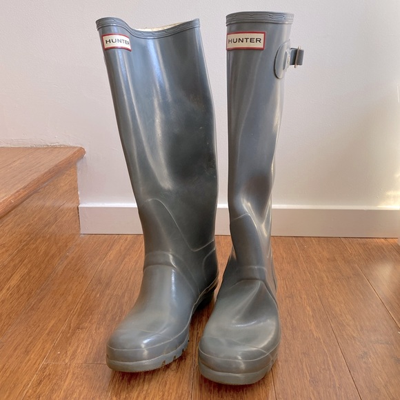 Hunter Tall Grey Glossy Rainboots (8 US / 39 EU) - Picture 6 of 7